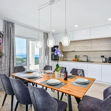 In Makarska * Makarska